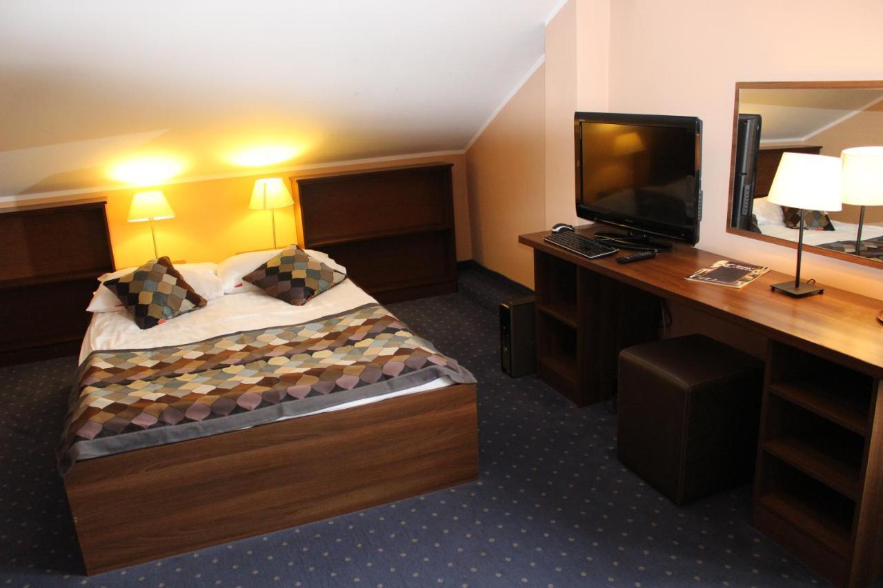 Hotel Colnus Kolno  Luaran gambar
