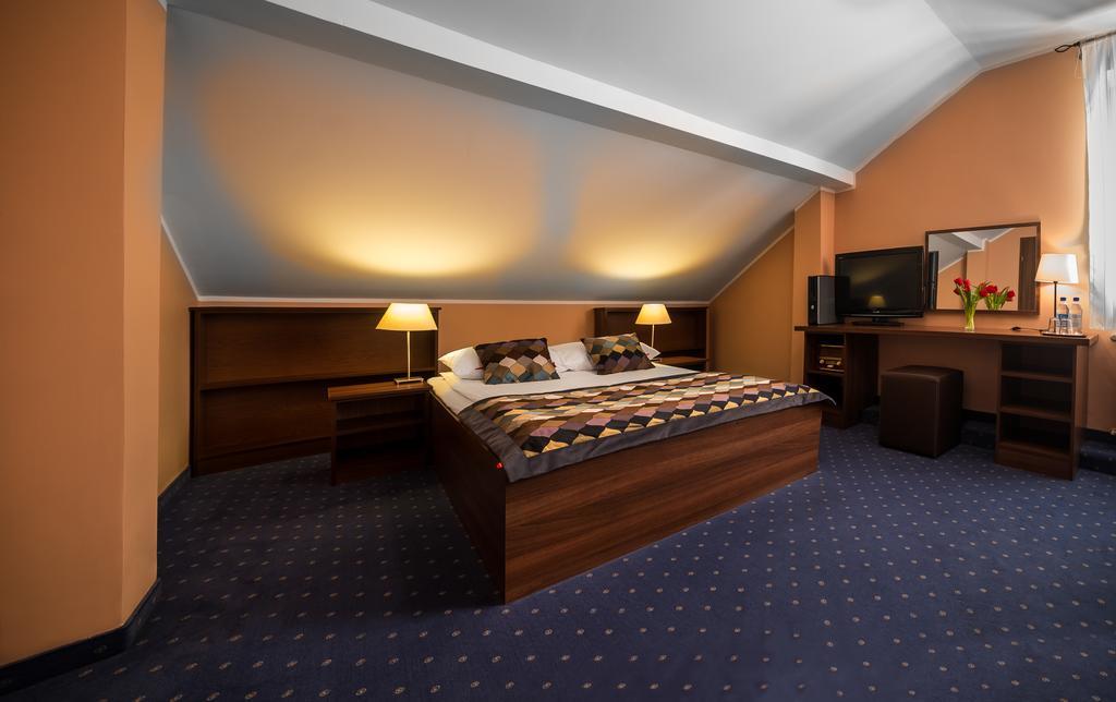Hotel Colnus Kolno  Luaran gambar