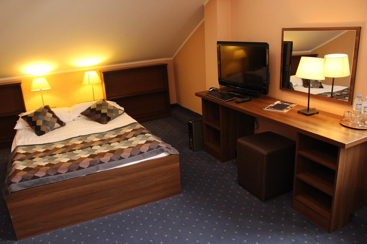 Hotel Colnus Kolno  Luaran gambar